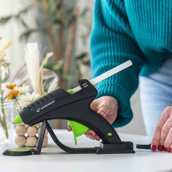 Surebonder hot glue gun — High temperature, cordless, 60W powerSurebonder hot glue gun — Cordless, high temperature, 60W power, specialty series CL-800F