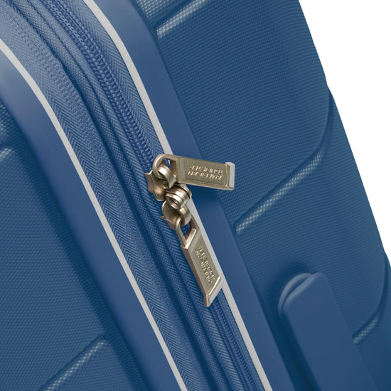 American Tourister suitcase - Stratum 2.0 model.
