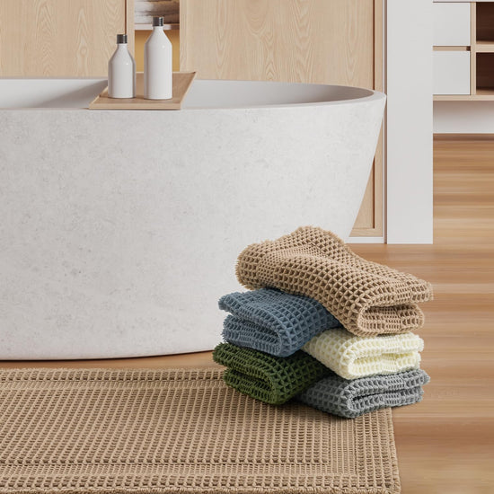 AMOAMI bath mat — absorbent and non-slip with tassels, machine washable, 17x24 beige