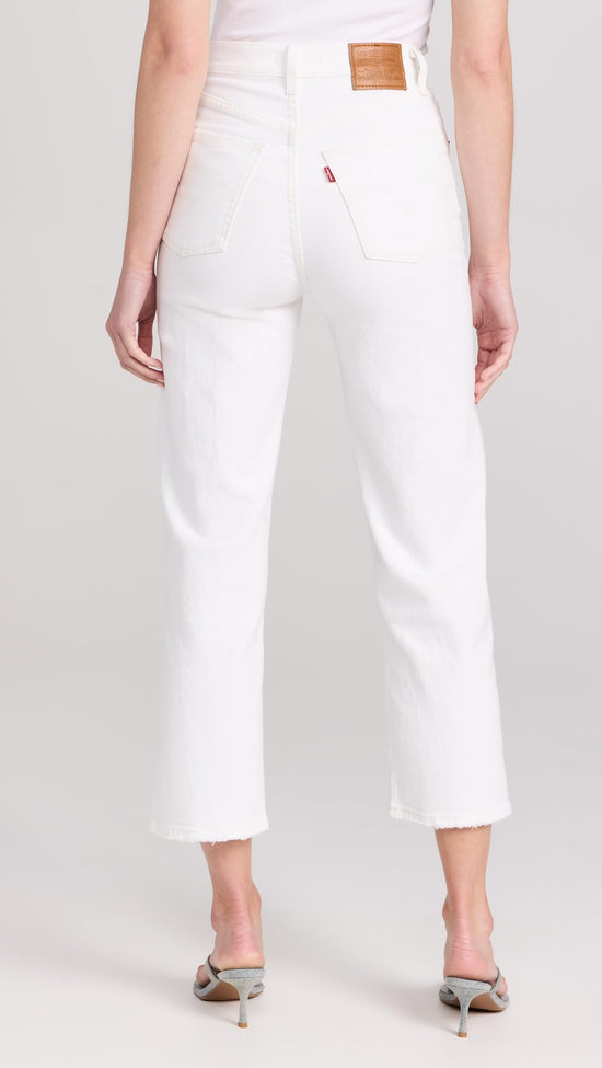 Levi's pants — Premium ribcage straight ankle style