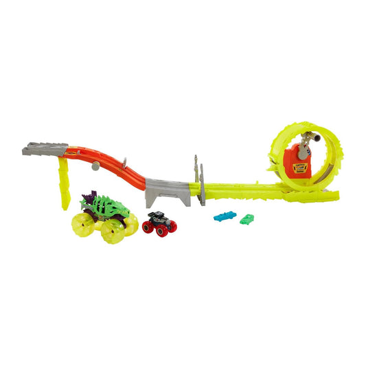 Hot Wheels Monster Trucks track set — Charge & Chase challenge with 2 trucks and cars