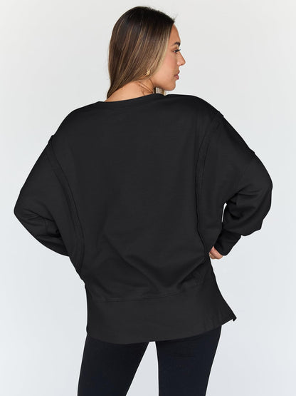 Sweatshirt — Trendy oversized design for women and teen girls in fall and winter