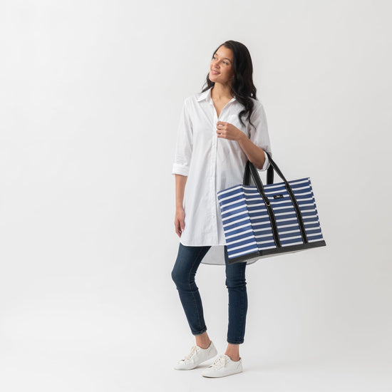 SCOUT Original Deano Tote — Durable and lightweight design with zip pocket
