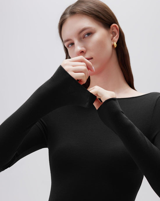 SUUKSESS fitted long sleeve shirt with boat neck in cashmere blend
