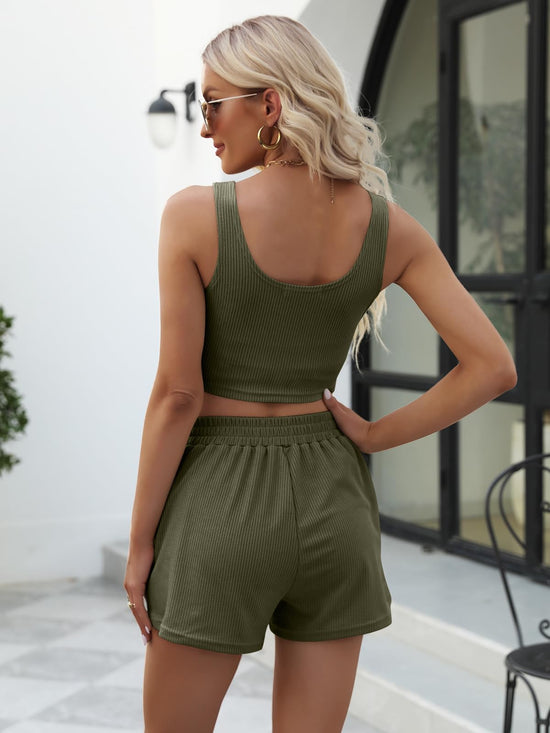 Coordinated outfit — Trendy Queen two piece summer set with sleeveless crop top and shorts