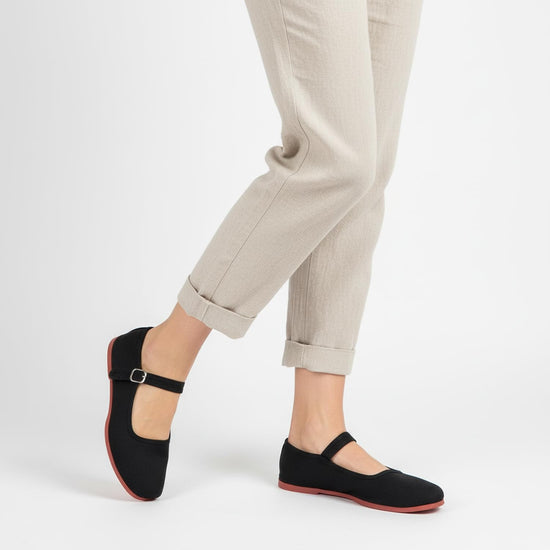 SAEEKO women's classic flats — casual cotton Mary Janes for tai chi
