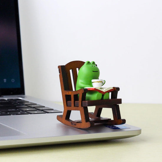 Refintural frog figurines - adorable collectibles for home and office decor