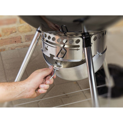 Barbecue grill — Weber 22-inch original kettle premium charcoal model in black