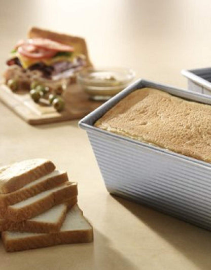 Baking pan — Pullman loaf pan with cover by USA Pan