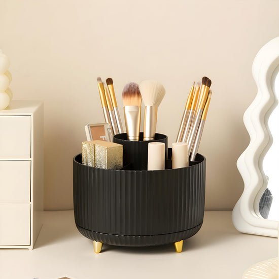 Caddy — 360° rotating makeup brush holder by Diesisa