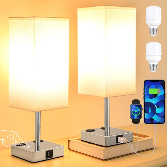 Lamp set with USB-C port