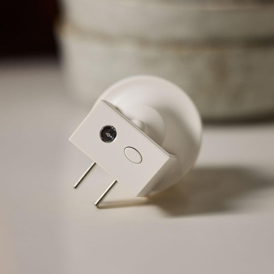 Luminara lamp — Flameless design with dusk to dawn auto sensor and real-flame effect technology