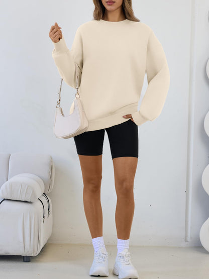 Sweatshirt — Trendy oversized crewneck for women in fall and winter styles 2026 fashion