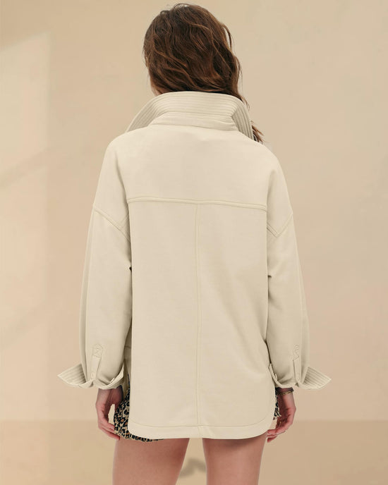Shirt — Women's casual oversized polo neck sweatshirt with long sleeves and buttons