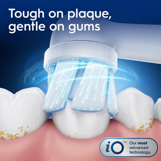 Oral-B iO Series 2 rechargeable electric toothbrush - Starter kit included.