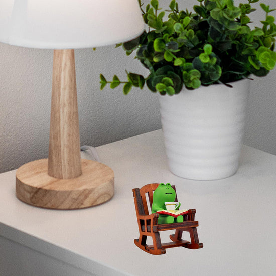 Refintural frog figurines - adorable collectibles for home and office decor