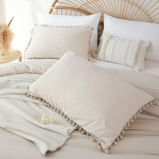 Bedding set — Ball pom fringe design comforter set by YIRDDEO