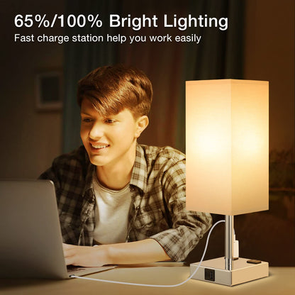 Lamp set with USB-C port