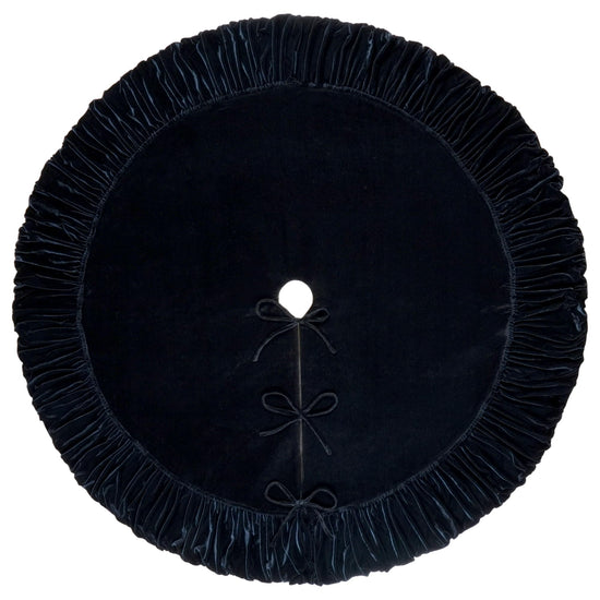 Tree skirt — Ruffled velvet with lace-up tie closure and foam padding