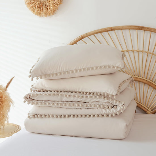 Bedding set — Ball pom fringe design comforter set by YIRDDEO