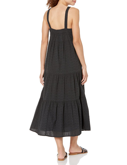 The Drop women's dress — stylish and versatile design.The Drop women's dress — modern design for everyday wear.