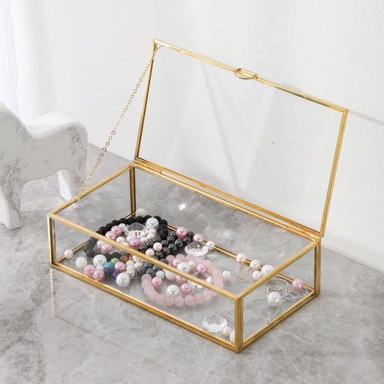 Storage box — Vintage glass design with hinged lid and mirrored bottom