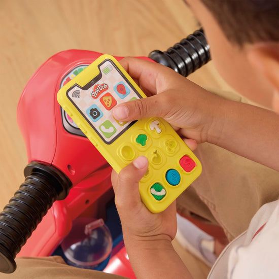 Play-Doh pizza delivery scooter playset — large ride-on toy for preschoolers