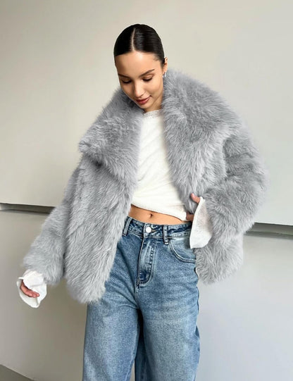 Flygo women's faux fur coat — fluffy faux fur jacket for winter wear