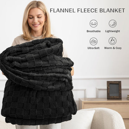 Exclusivo Mezcla fleece throw blanket — super soft 3D checkered jacquard design
