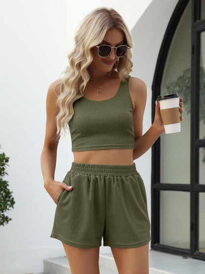 Coordinated outfit — Trendy Queen two piece summer set with sleeveless crop top and shorts