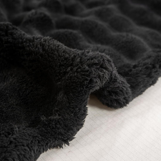 YUSOKI bubble throw blanket - 3D design, 5lb, for home decoration and all ages.