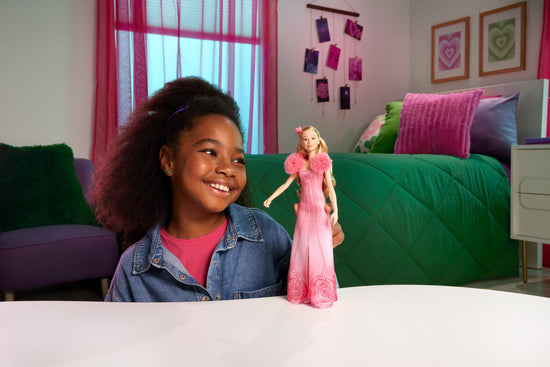 Toy figure — Mattel Wicked singing Glinda with removable outfit and accessories