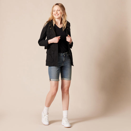 Shorts — Mid-rise stretchy slim fit denim with pockets by Amazon Essentials