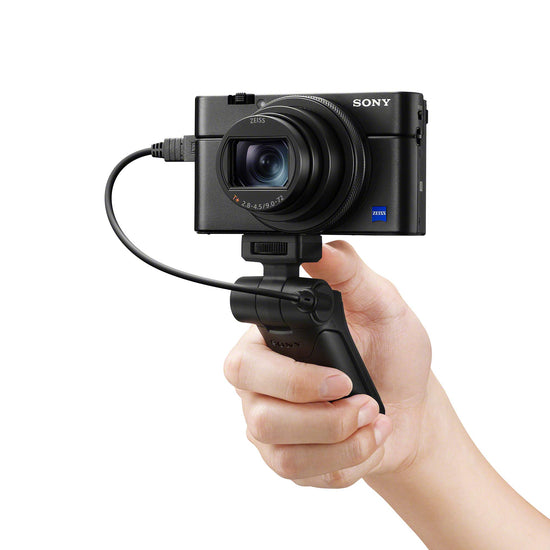 Sony RX100 VII digital camera — 1.0-type stacked CMOS sensor