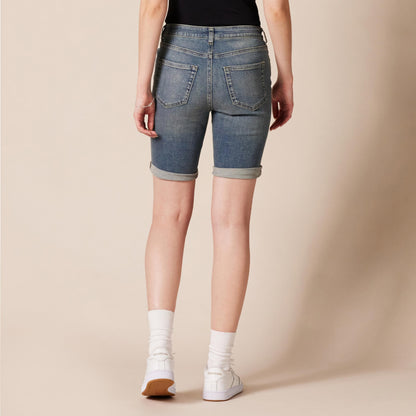 Shorts — Mid-rise stretchy slim fit denim with pockets by Amazon Essentials