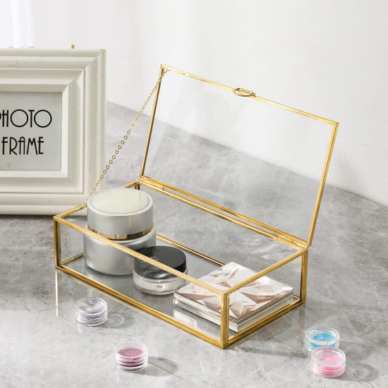 Storage box — Vintage glass design with hinged lid and mirrored bottom