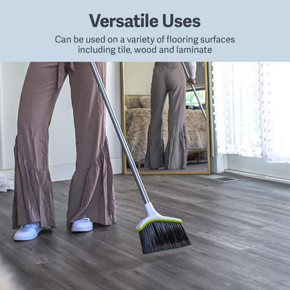 Casabella broom with angled dustpan