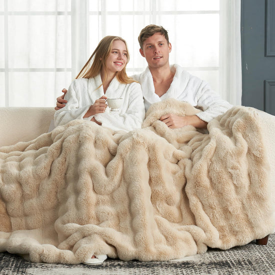 Faux fur throw blanket — cozy bliss softness