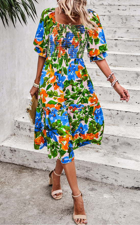 PRETTYGARDEN dress with puff sleeves and floral design.