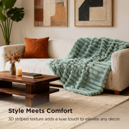Bedsure faux fur throw blanket - Soft polyester material
