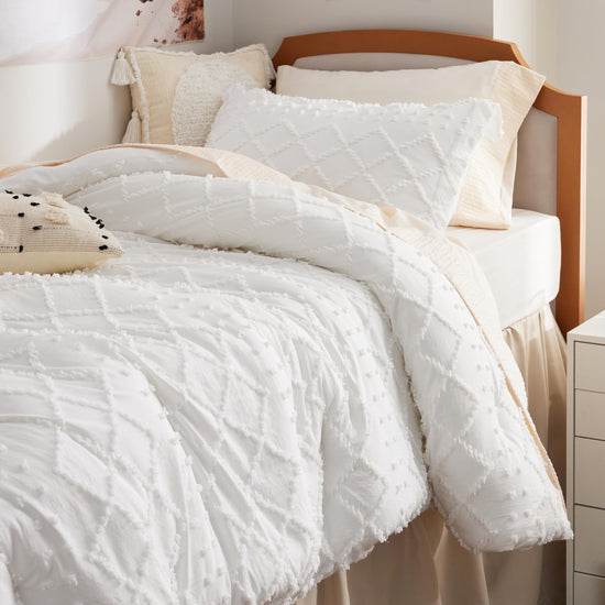 Bedding set — Boho tufted shabby chic design for all seasons by Bedsure