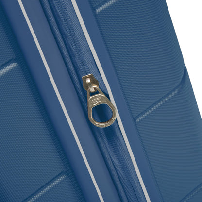 American Tourister suitcase - Stratum 2.0 model.