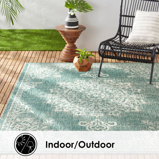 RUG — Nicole Miller New York azalea transitional medallion indoor/outdoor design
