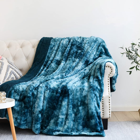 Blanket — Super soft faux fur with sherpa backing for warmth and coziness