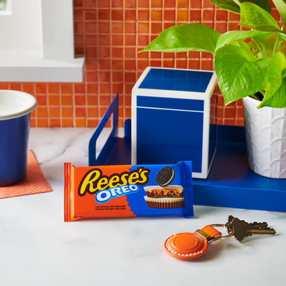 Chocolate candy — Reese's Oreo peanut butter cups in milk chocolate and white creme, 24 count