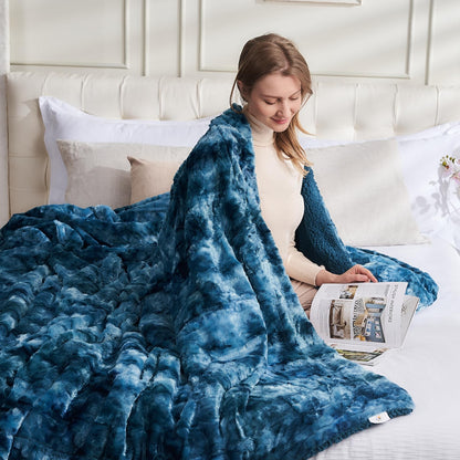 Blanket — Super soft faux fur with sherpa backing for warmth and coziness