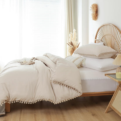 Bedding set — Ball pom fringe design comforter set by YIRDDEO