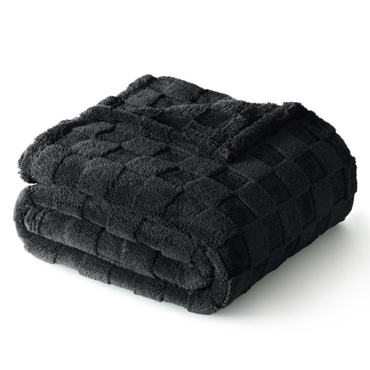Exclusivo Mezcla fleece throw blanket — super soft 3D checkered jacquard design
