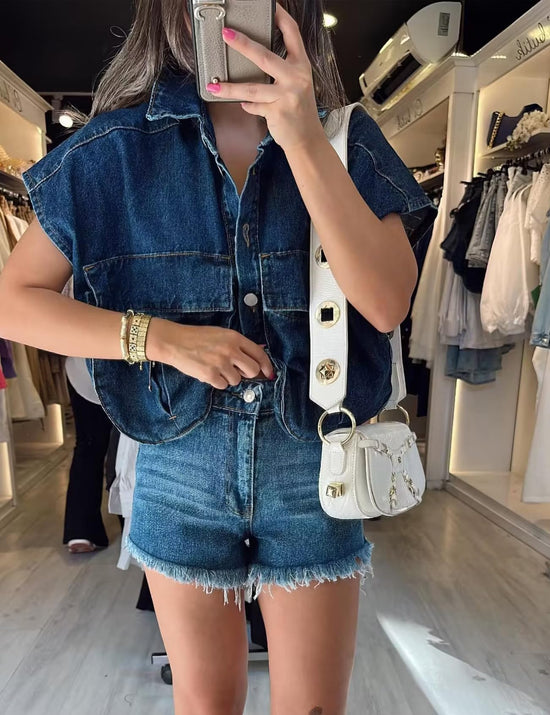 Shirt — Cropped denim top with pockets and collar