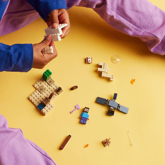 LEGO Minecraft Steve's Desert Expedition building toy - biome with Minecraft house and action figures